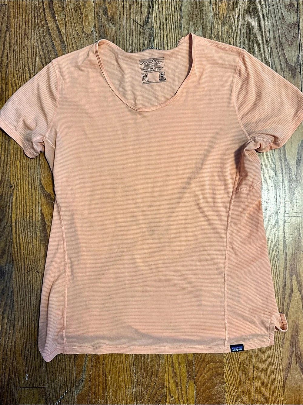 Patagonia Capilene Cool Lightweight Shirt Short Sleeve Tee in orange Size Medium